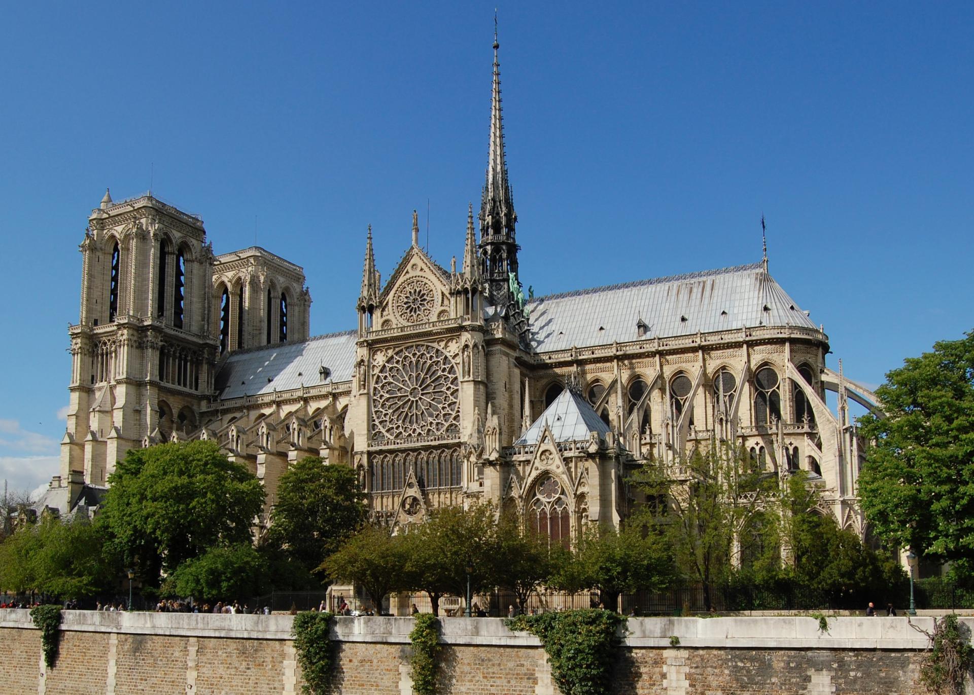 A Valentine’s Day walk on the Ile de la Cité 